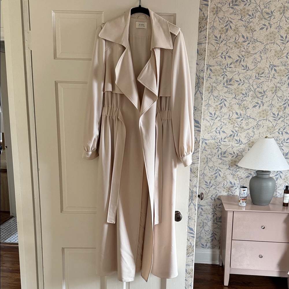 DISSH Serena Gathered Cream Trench - Picture 4 of 8
